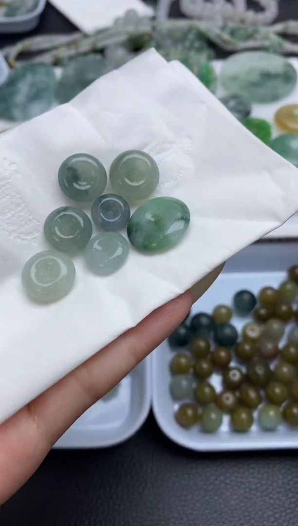 未镶嵌定制翡翠翡翠毛货~