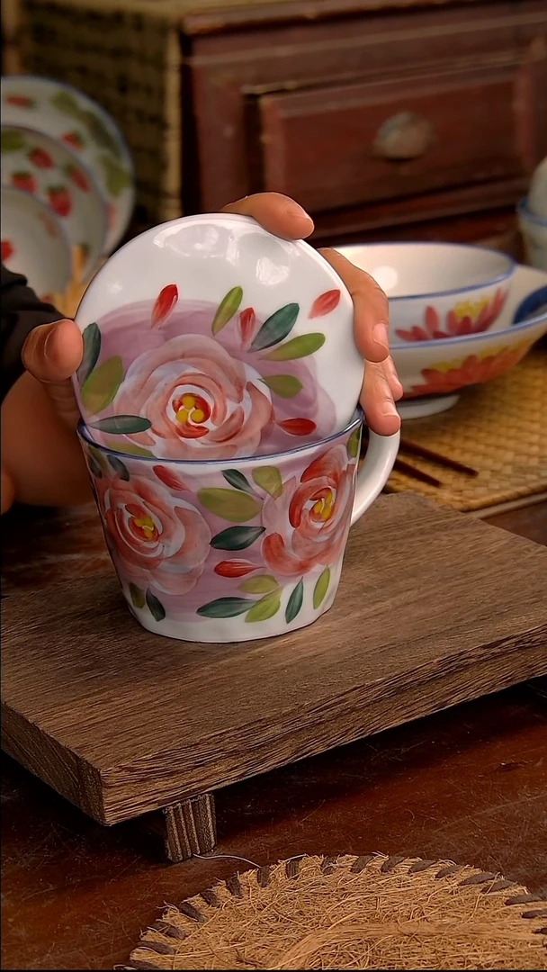 瓷片高白锤纹盖杯-油画玫瑰