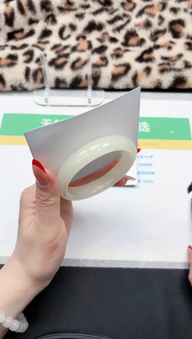 【闪购商品】石英质玉手镯未镶嵌163-57