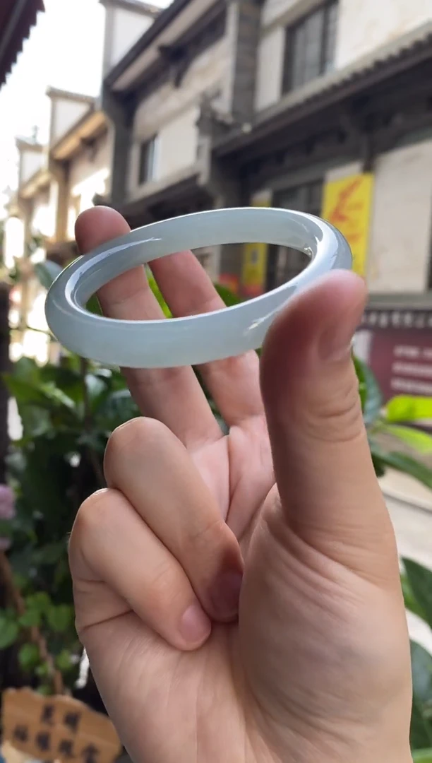 翡翠手镯未镶嵌55圆条