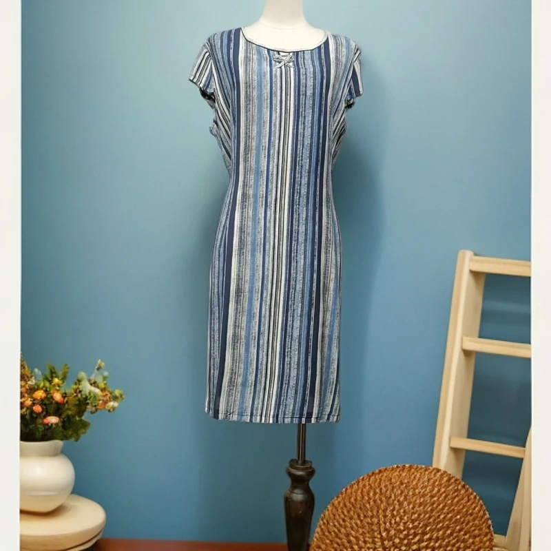 夏季轻薄圆领竖纹休闲连衣裙C041