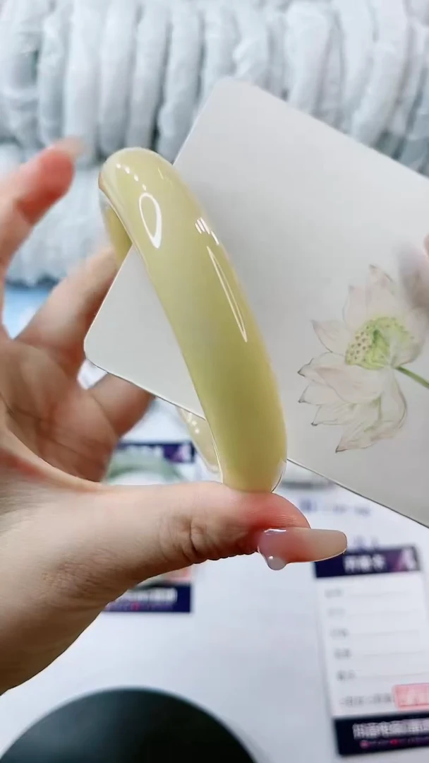 【闪购商品】石英质玉手镯未镶嵌0162577736-64多样性发货