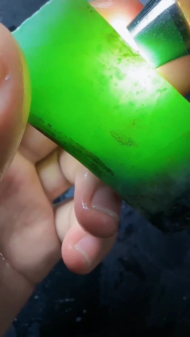 翡翠挂件未镶嵌086翡翠