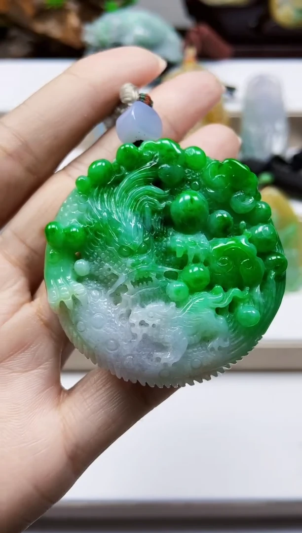 颈饰未镶嵌翡翠翡翠A货