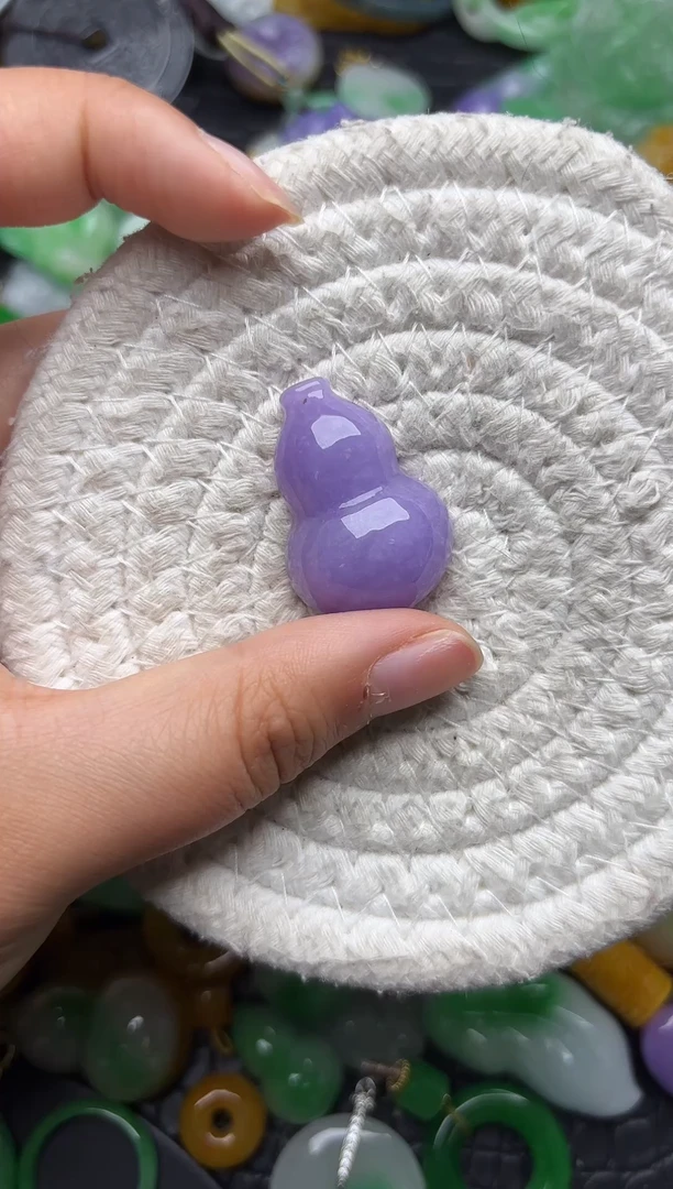 颈饰未镶嵌翡翠缅甸翡翠吊坠