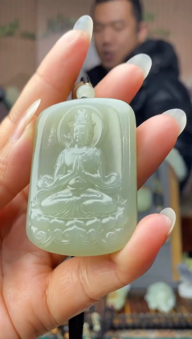 颈饰未镶嵌和田玉拍一发一