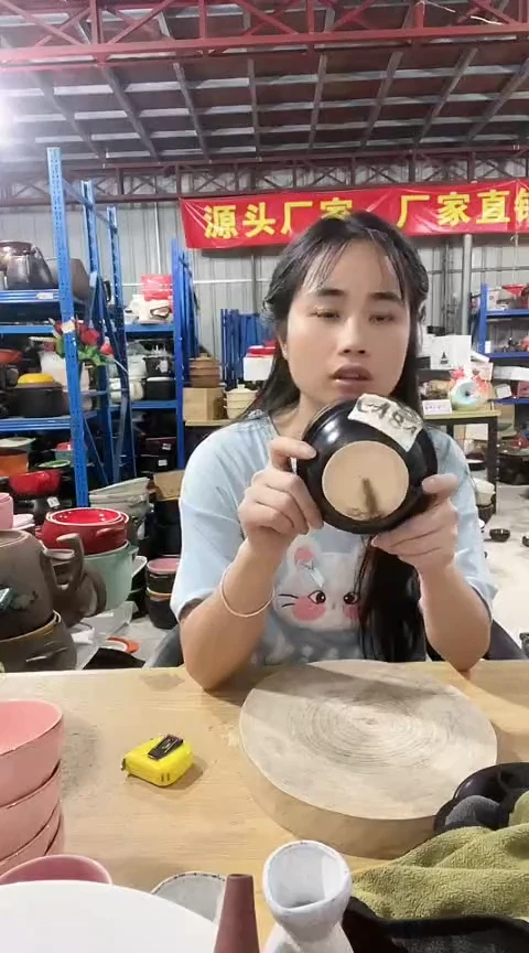 明显瑕疵黑色砂锅碗2个不可明火