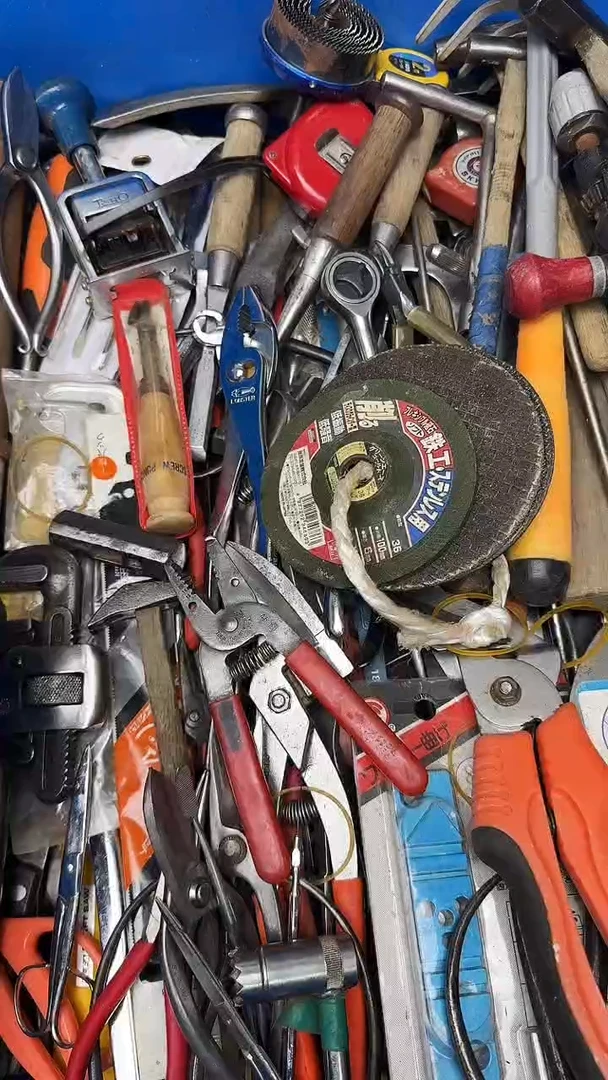 阿*五金工具钳子剪子等65