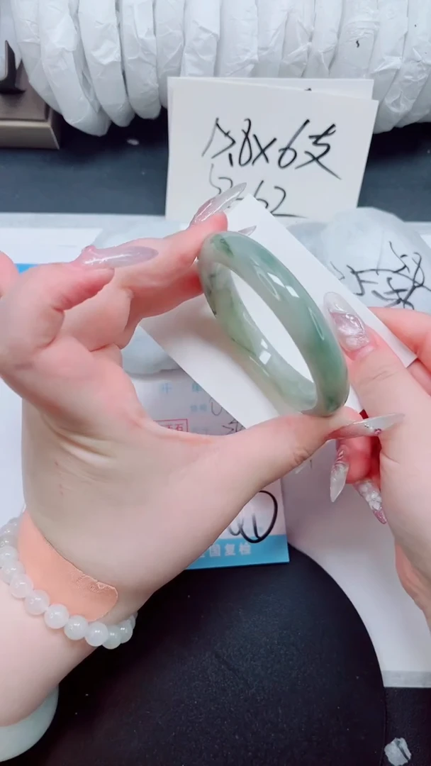 石英质玉手镯未镶嵌0126-58.5