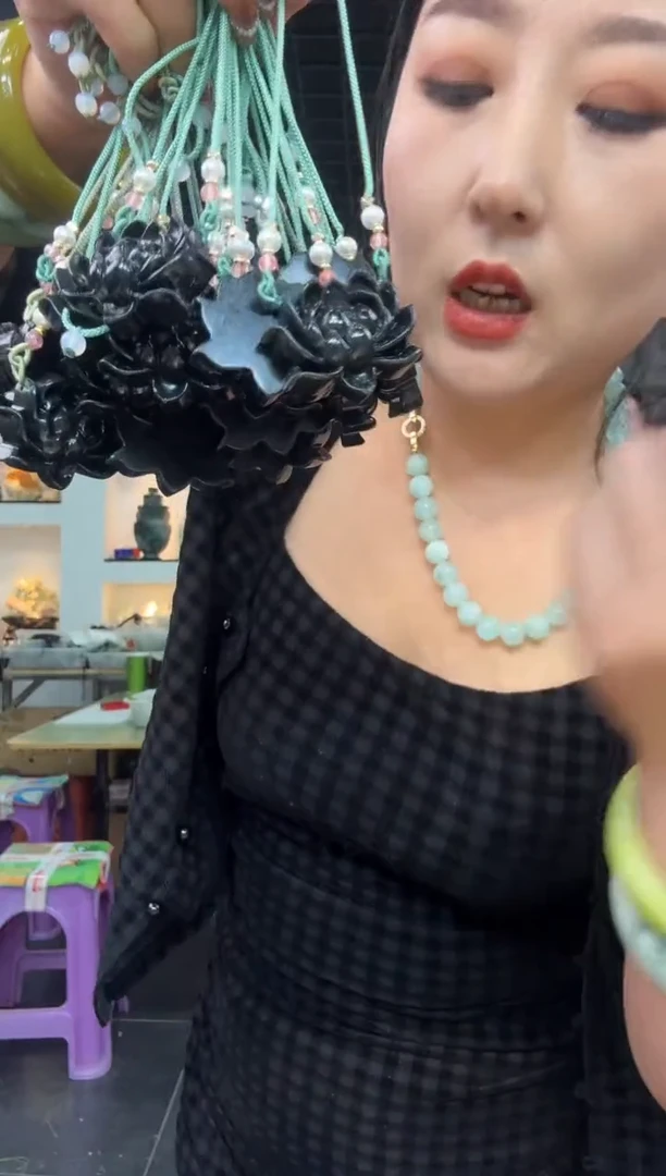 【闪购商品】岫玉颈饰未镶嵌黑色荷花