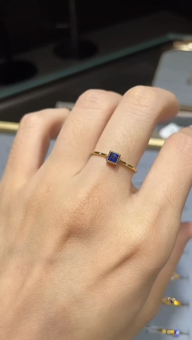 戒指蓝宝石18K金镶嵌1