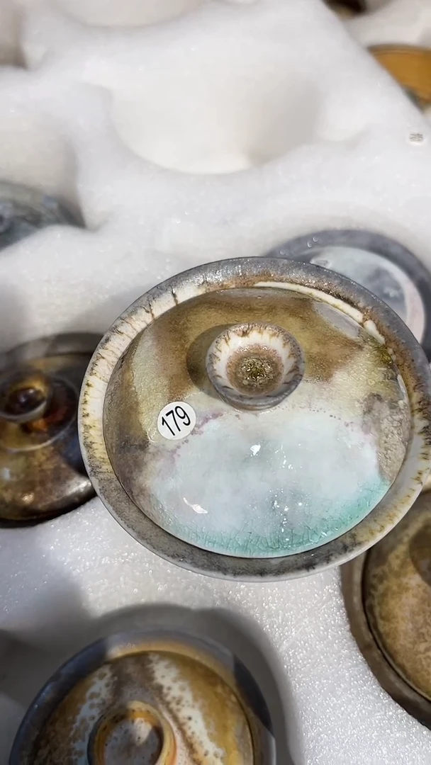 【闪购商品】盖碗179号容量120-130ML有取钉痕迹