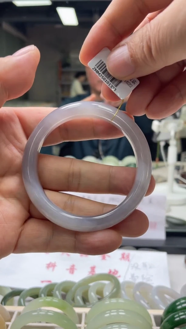 【闪购商品】和田玉手镯未镶嵌编码1333 圈口59-60