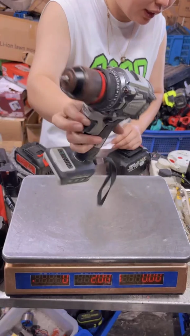 用****4 二手电动工具默认裸机微瑕(直播为准)无电池无运险53