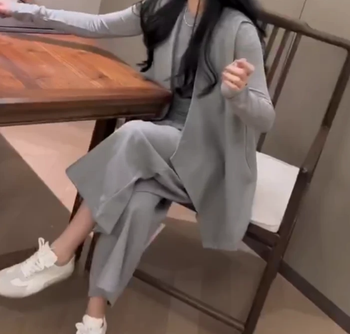 2025春季新款网红同款洋气气质韩版潮流休闲马甲裙子套装女叶6