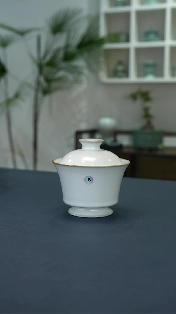 瓷片8号月白马蹄两才盖碗有暇简包      洁