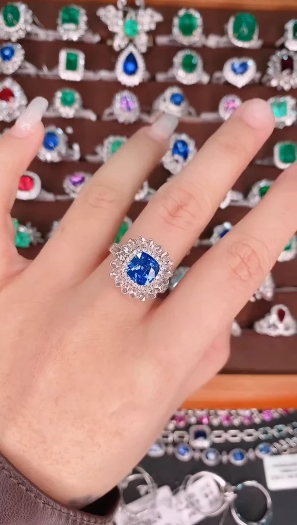 【闪购商品】蓝宝石18K金戒指18K金镶嵌2.13克拉