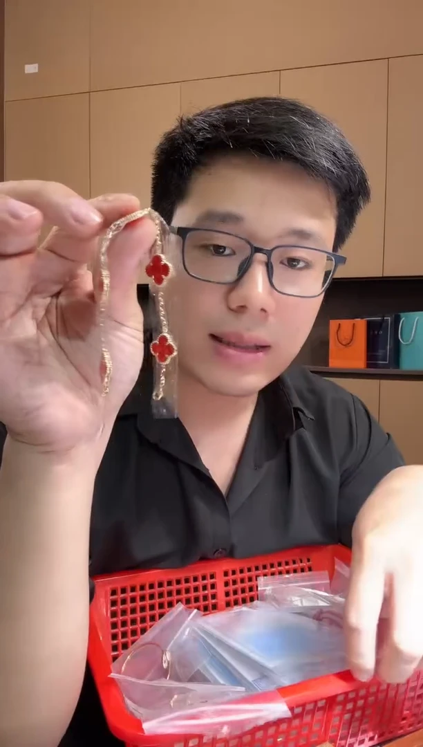 【闪购商品】玛瑙/玉髓手链18K金镶嵌红色k黄，五花手链GHJ