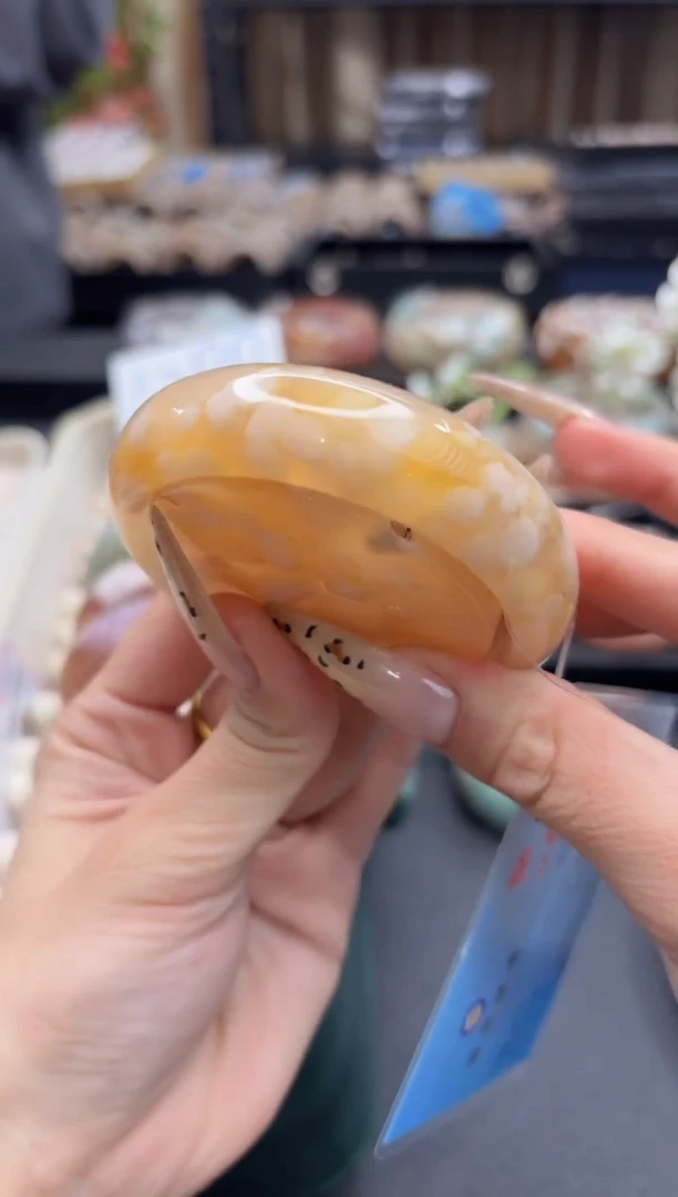 未镶嵌手镯石英质玉39 55圈赠送镯心)