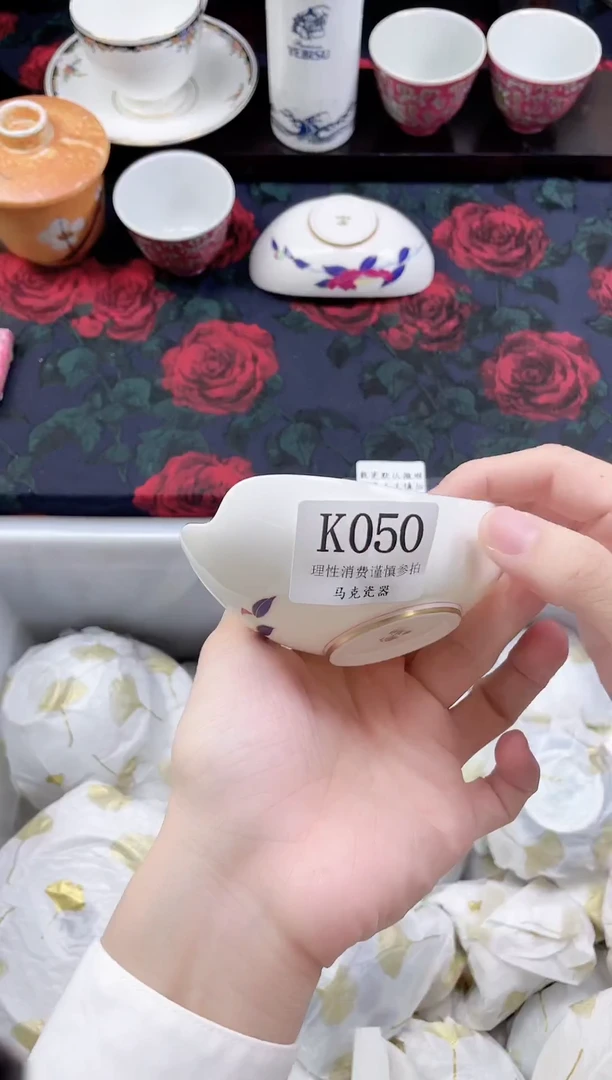 瓷片孩***神                K050