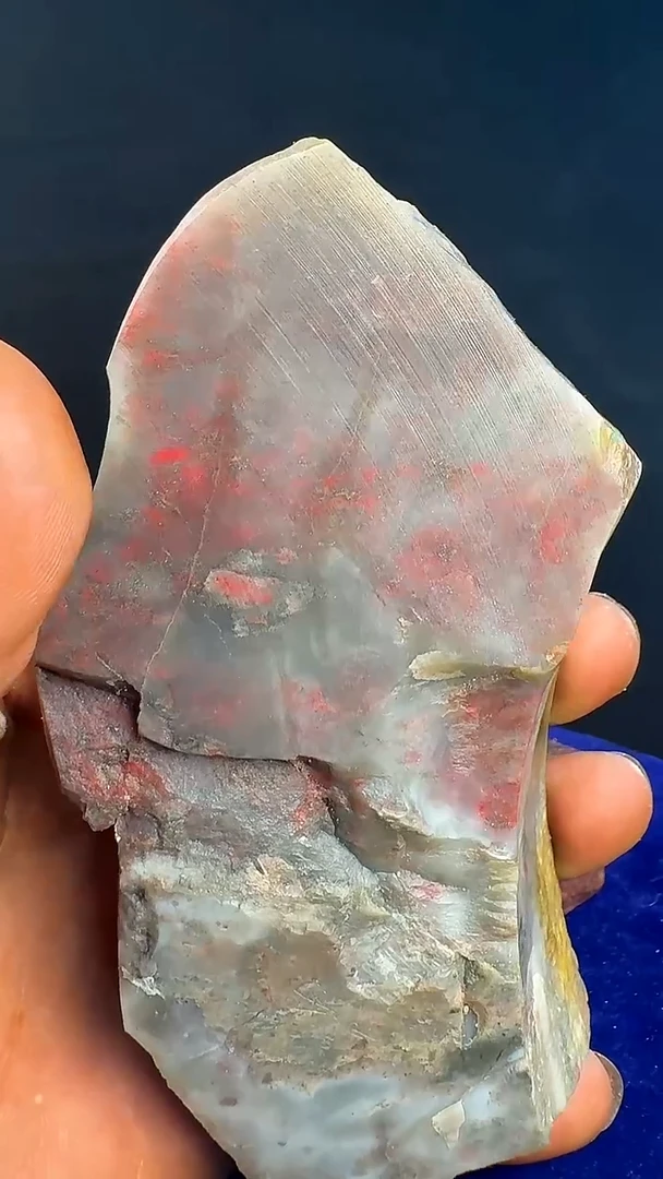 昌化石昌化玉石底鸡血