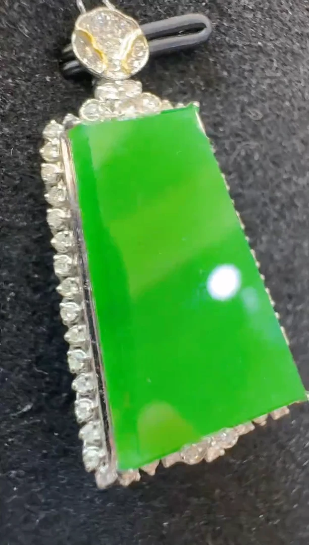 翡翠18K金镶嵌吊坠(不含链)多样性团购发一件