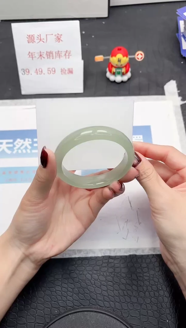 【闪购商品】石英质玉手镯未镶嵌18-57