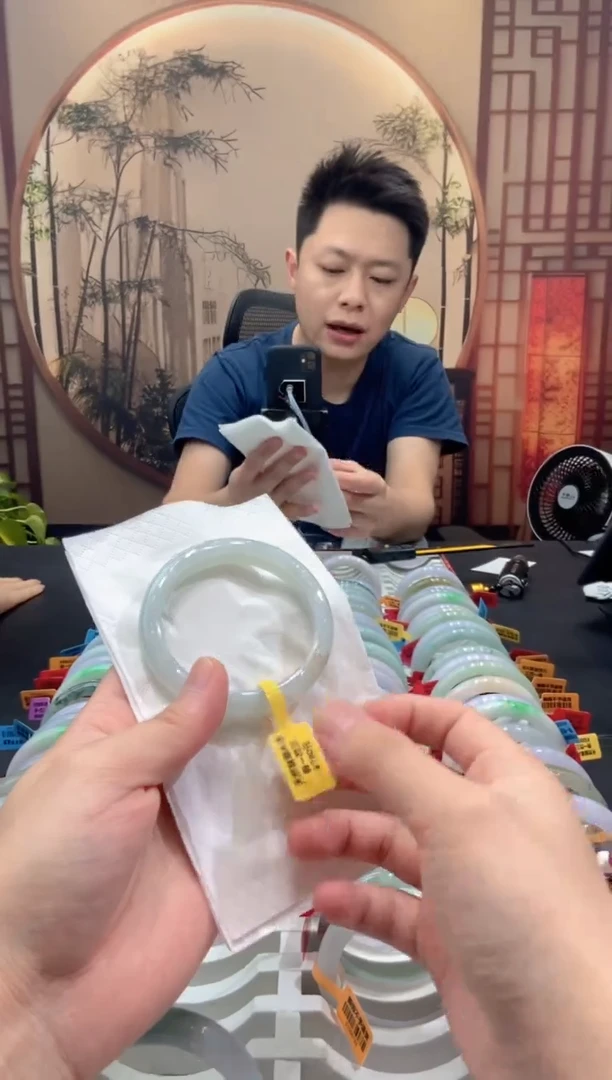 翡翠手镯未镶嵌000024415