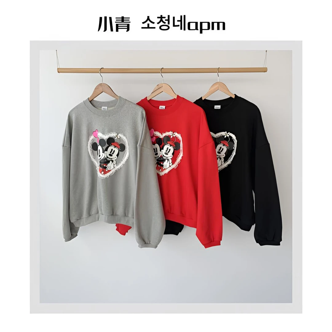 韩国东大门 JK/米奇米妮拥抱爱心卫衣