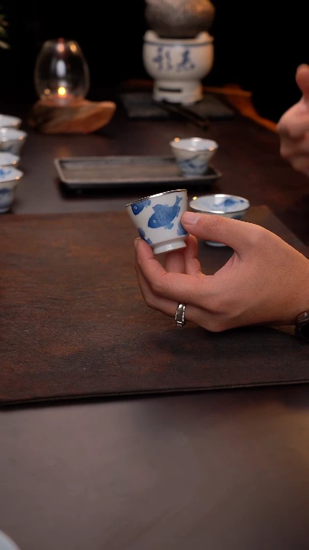 仿明手绘小鱼主人杯包银口
