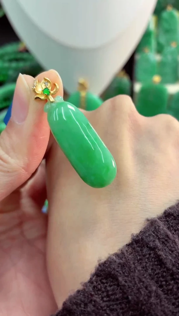 吊坠(不含链)未镶嵌翡翠天然缅甸翡翠A货