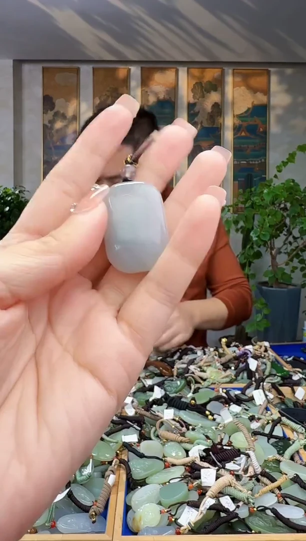 未镶嵌和田玉挂件拍一发一