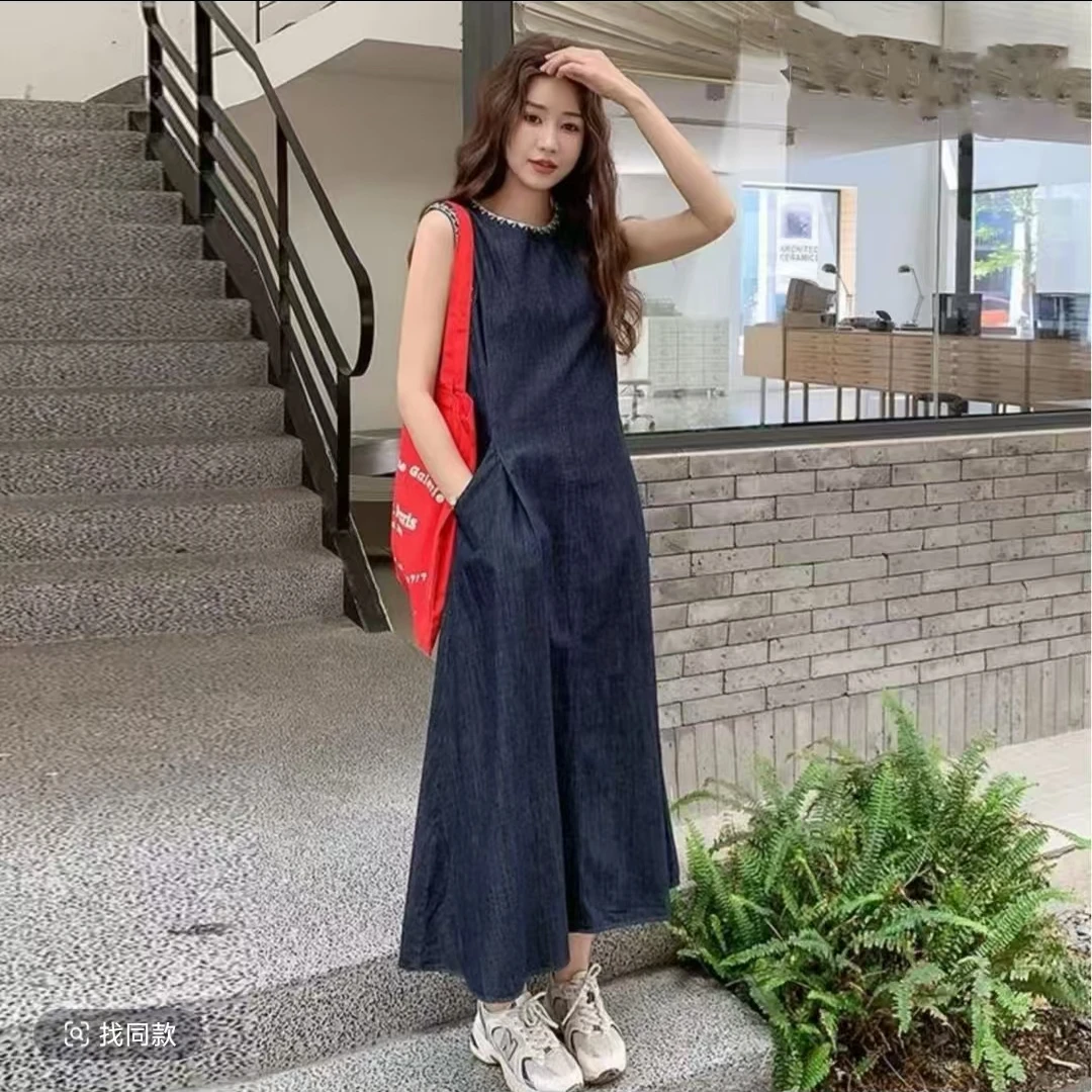 法式无袖背心牛仔连衣裙2025新款秋季复古宽松显瘦长裙