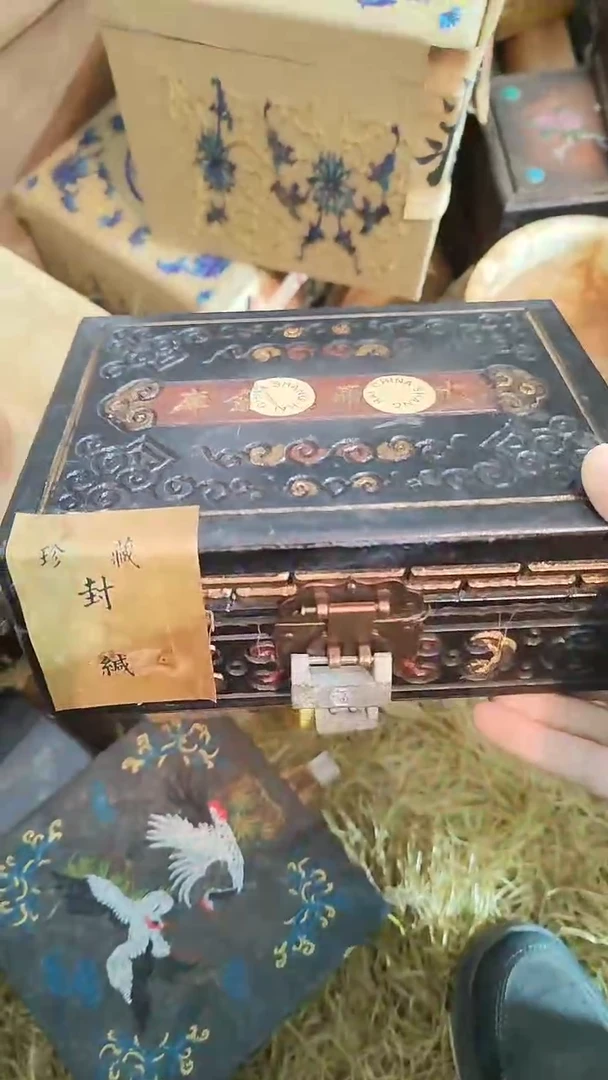 木1个开封黑色大期全小盒子