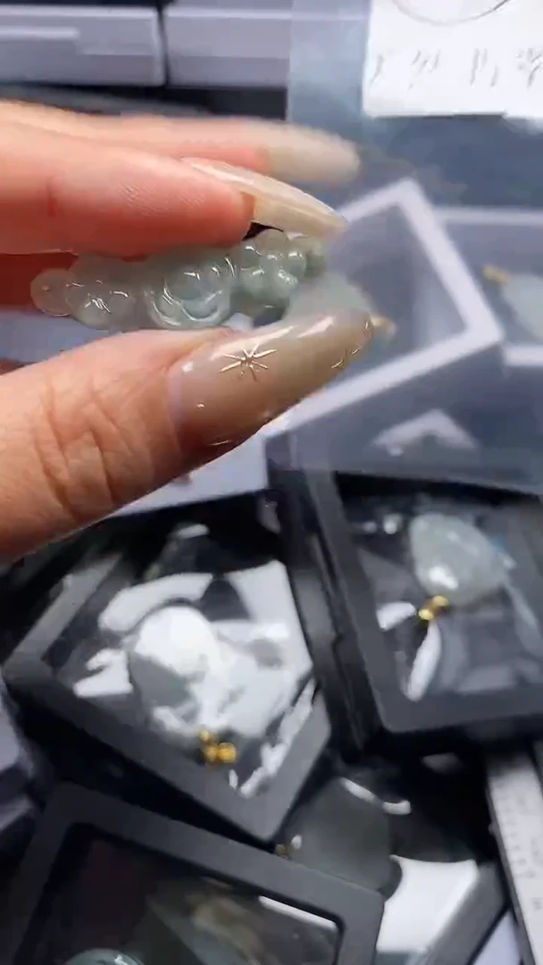 颈饰未镶嵌翡翠2526