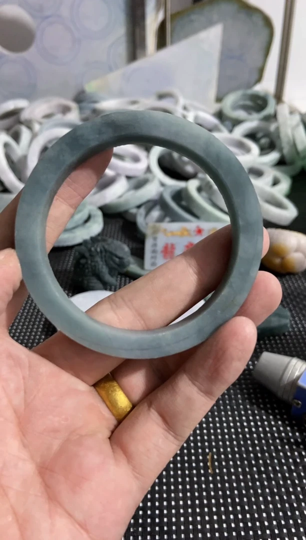 【闪购商品】翡翠手镯未镶嵌天然翡翠手镯加工后不退换
