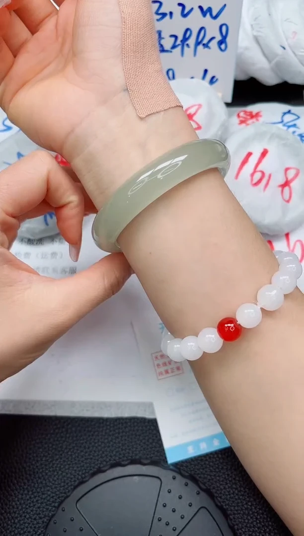 石英质玉手镯未镶嵌195-58.8