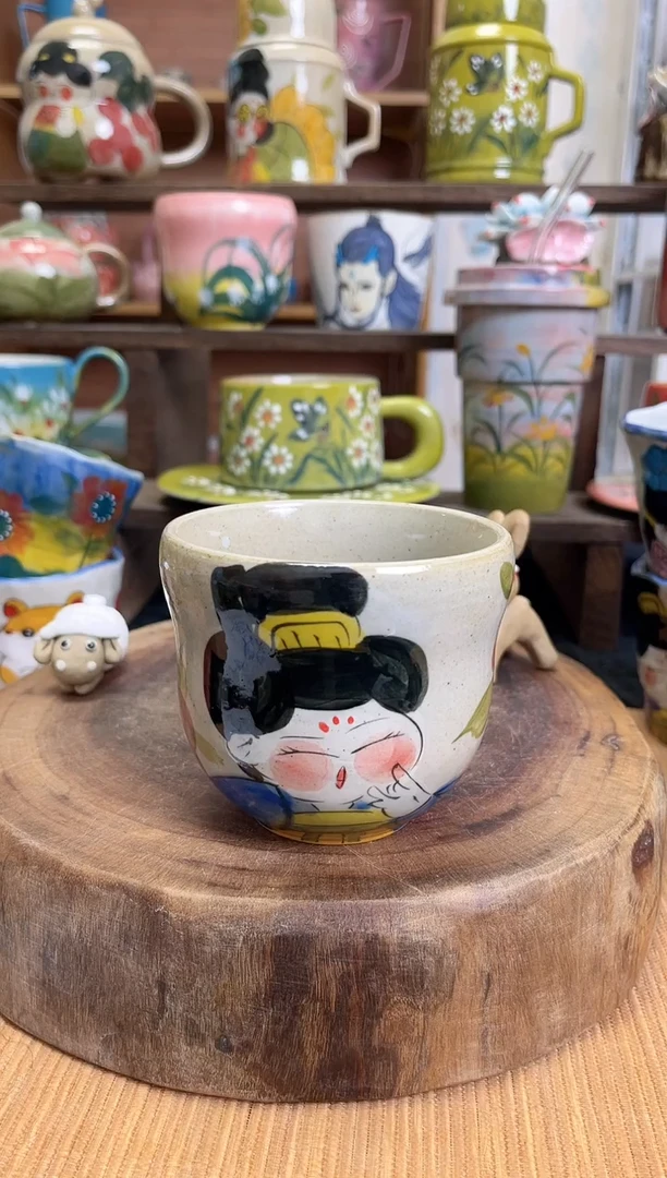 摆件手绘高温釉下陶瓷