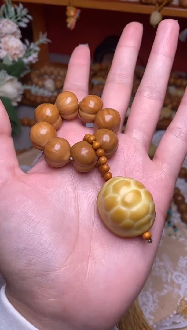 把件猴头核桃全品无暇屁桃➕大富甲手捻