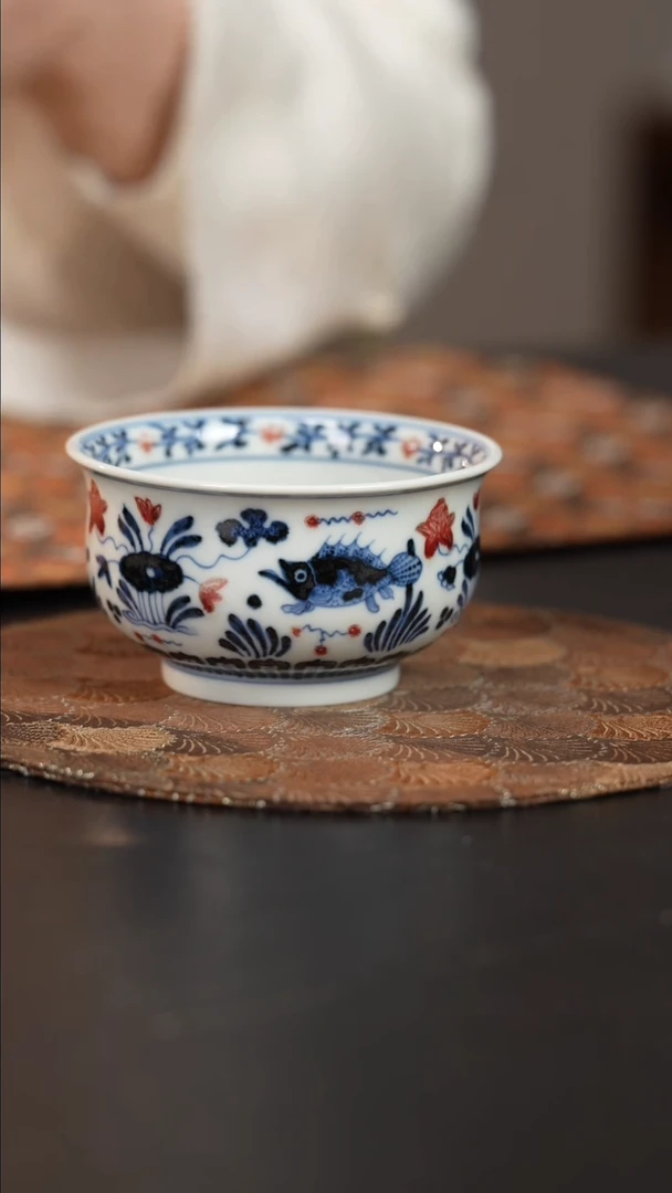 【闪购商品】杯 屹朴青花釉里红鱼藻