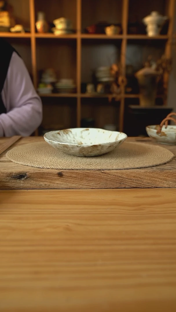 粉影系列的8英寸手捏盘1个