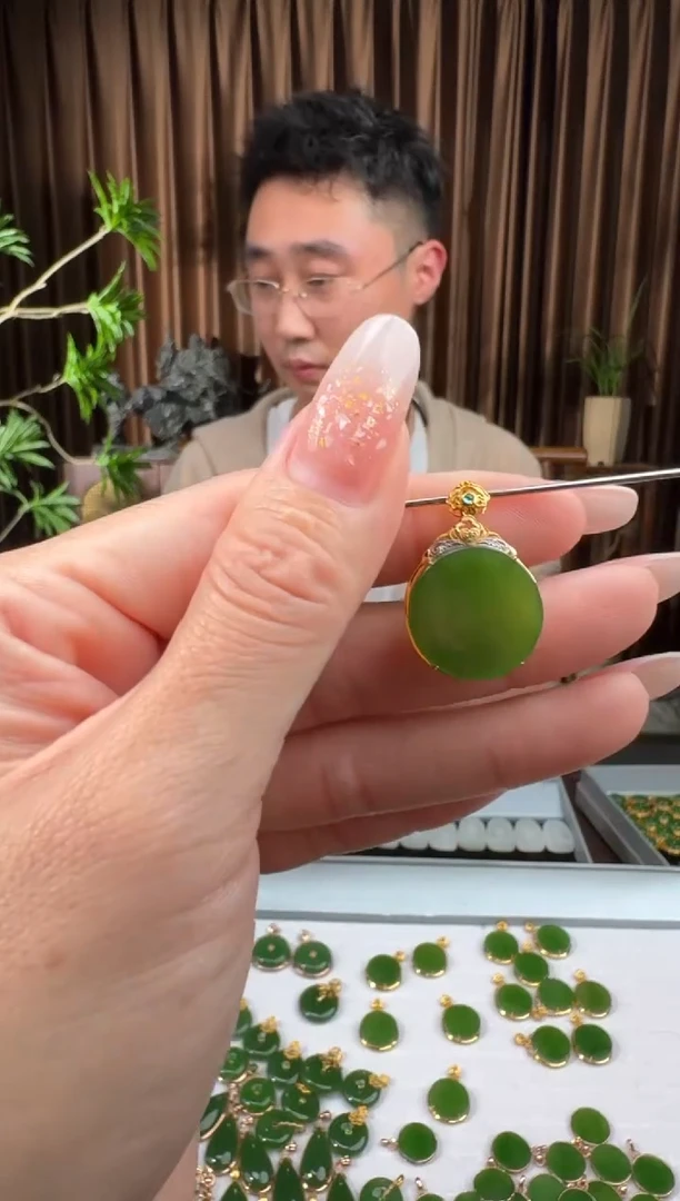 颈饰18K金镶嵌和田玉55大帅10.28多样性拍一发一