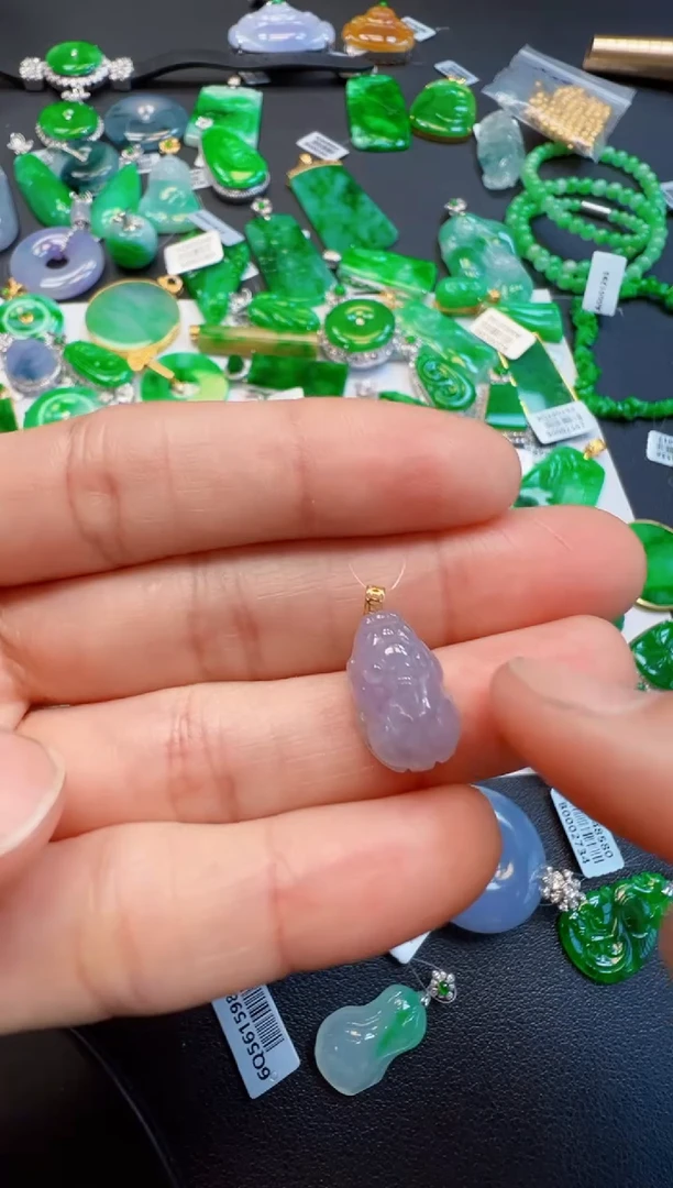 【闪购商品】翡翠吊坠(不含链)18K金镶嵌280