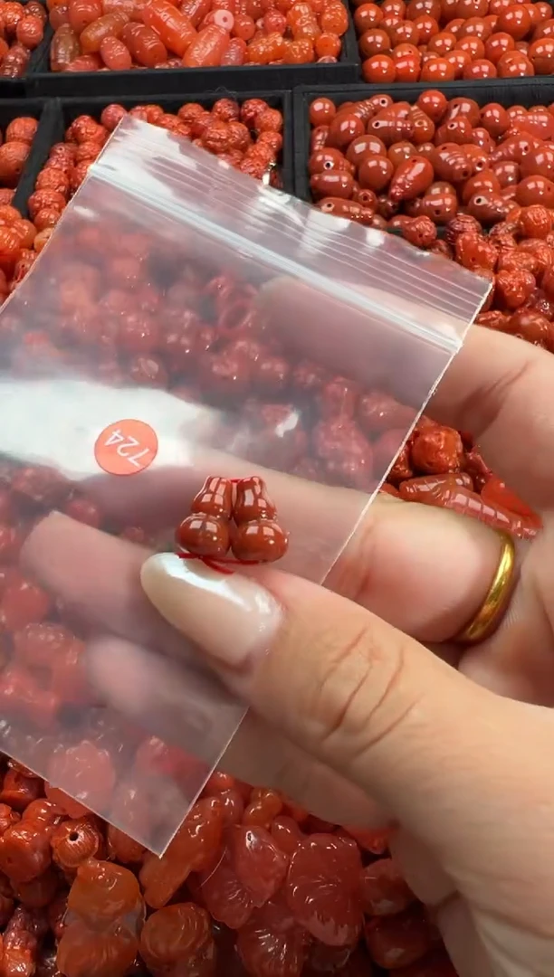 颈饰未镶嵌南红玛瑙1