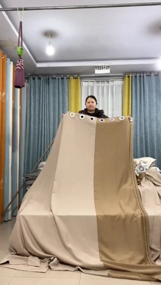 布成品窗帘     5.7*2.65