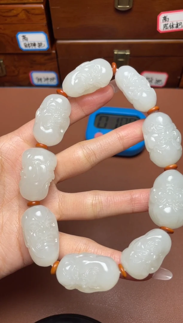 未镶嵌和田玉挂件远****客和田玉