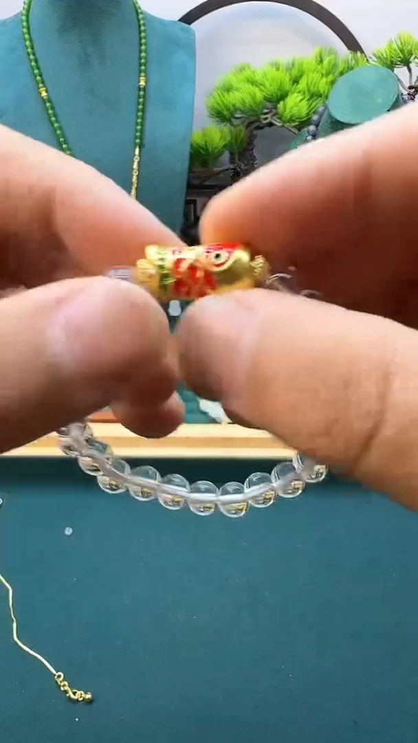 14K金镶嵌颈饰水晶QW93