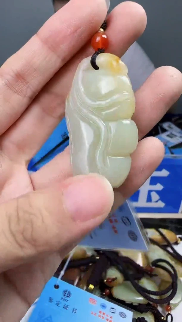 和田玉未镶嵌颈饰1