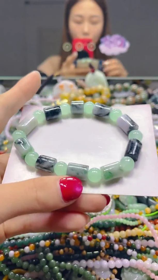 颈饰未镶嵌翡翠8MM/D/翡翠A货，一件也是批发价