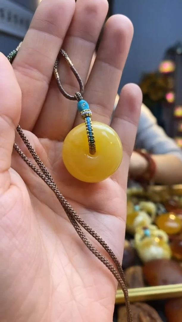 琥珀颈饰未镶嵌吊坠